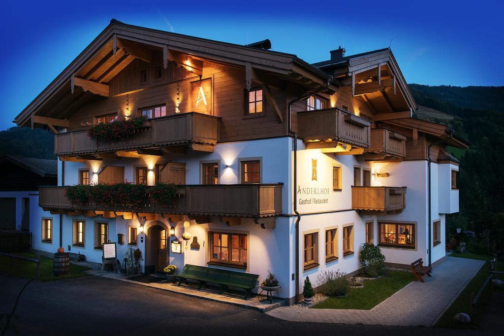 לאוגנג Hotel Gasthof Erbhof Anderlhof מראה חיצוני תמונה
